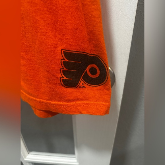 Reebok Philadelphia Flyers T-Shirt - Picture 2 of 4